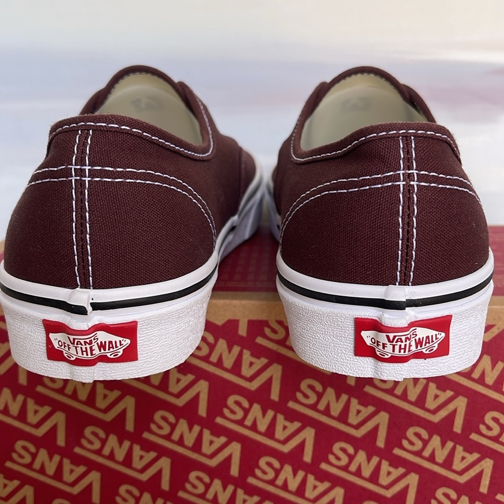 Vans WMNS Authentic
Color Theory Bitter Chocolate 
VN000BW57YO
Sneakers - Picture 14 of 16
